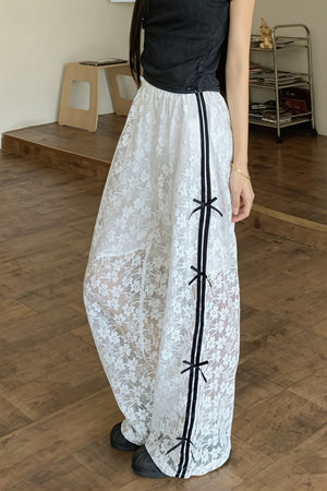 IPOMEA - Pantaloni bianchi a vita alta con pizzo e fiocco