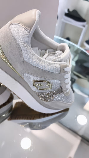 Scarpe sportive • Tessuto luminoso • Dettagli scintillanti ✨ — foto 2