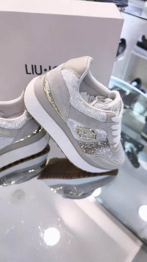 Scarpe sportive • Tessuto luminoso • Dettagli scintillanti ✨ — foto 4